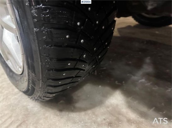 Ford Ranger w/ two sets of tires and defective 4 wheel Ranger w/ two sets of tires and defective 4 wheel 2014 2 Small Vans...