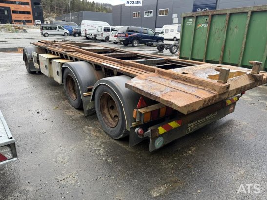 Kaupe 3 akslet hook trailer with tipper for sale as a re Kaupe 3 akslet hook trailer with tipper for sale as a re 2011 2 i...