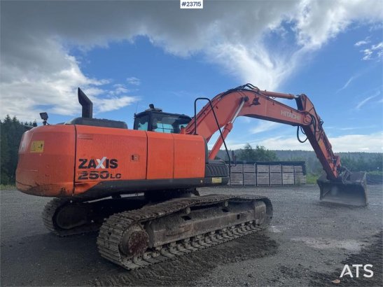 Hitachi ZX250LC-5B Crawler Excavator – Rototilt and 2 Buck ZX250LC-5B Crawler Excavator – Rototilt and 2 Buck 2014 2 Crawl...
