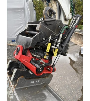 Takeuchi TB280FR excavator with grading bucket and rototilt TB280FR excavator with grading bucket and rototilt 2023 2 Craw...