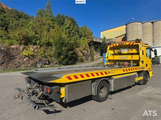 MAN TGL 12.220 4x2 Wrecker Truck TGL 12.220 4x2 Wrecker Truck 2017 2 image 12