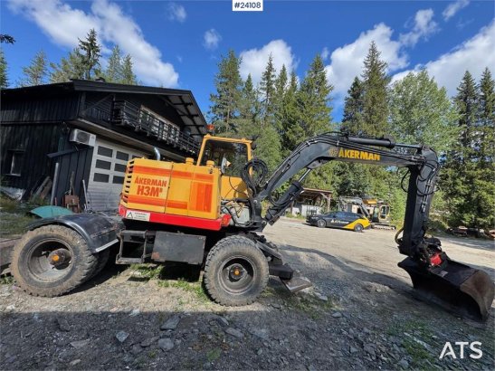 Åkerman H3M Wheeled Excavator – Tiltrotator and Bucket H3M Wheeled Excavator – Tiltrotator and Bucket 1994 2 Wheeled Excav...