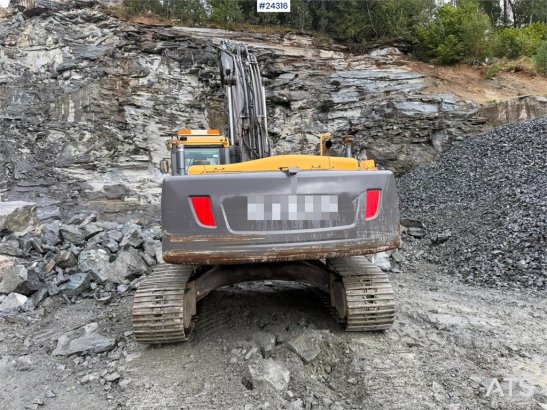 Volvo EC240CL excavator with a tooth bucket EC240CL excavator with a tooth bucket 2011 2 image 12