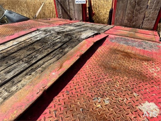 Forss-Parator Machine Trailer with Hydraulic Ramps Forss-Parator Machine Trailer with Hydraulic Ramps 1978 2 Lowloader tra...