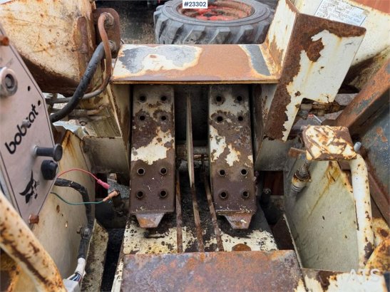 Bobcat 34.3 skid steer loader w/ extra tires and bucket. 34.3 skid steer loader w/ extra tires and bucket. 1986 2 image 12