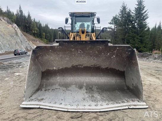 CAT 966 Wheel Loader – Bucket and Weighing System – 50 261 2025 2 Wheel Loaders image 12