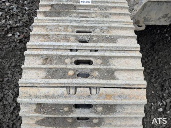 Hitachi ZX225USLC-5B excavator with Rototilt and 2 buckets ZX225USLC-5B excavator with Rototilt and 2 buckets 2013 2 Crawl...