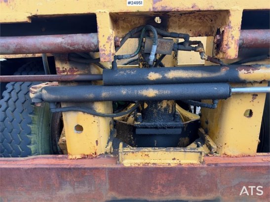 Hyster Forklift with hydraulic forks – Needs repair Forklift with hydraulic forks – Needs repair 2 Forklift image 12