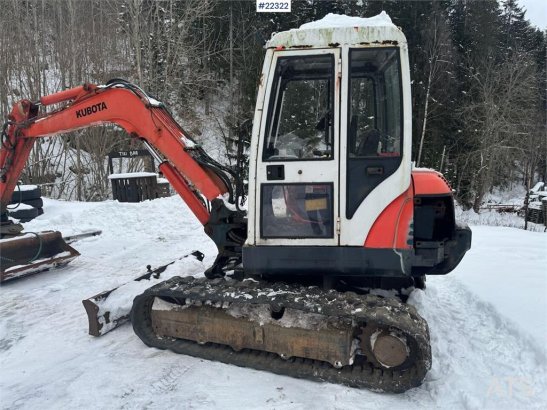 Kubota KX161-2 Tracked Excavator with Hydraulic Grading B KX161-2 Tracked Excavator with Hydraulic Grading B 2002 2 Crawle...