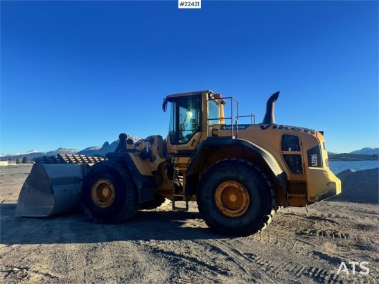 Volvo L220G Wheel Loader w/Bucket – Certified WATCH VIDE L220G Wheel Loader w/Bucket – Certified WATCH VIDE 2011 2 Wheel L...