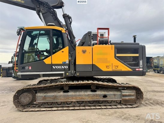 Volvo EC300 EL EC300 EL 2019 2 Crawler Excavators image 13