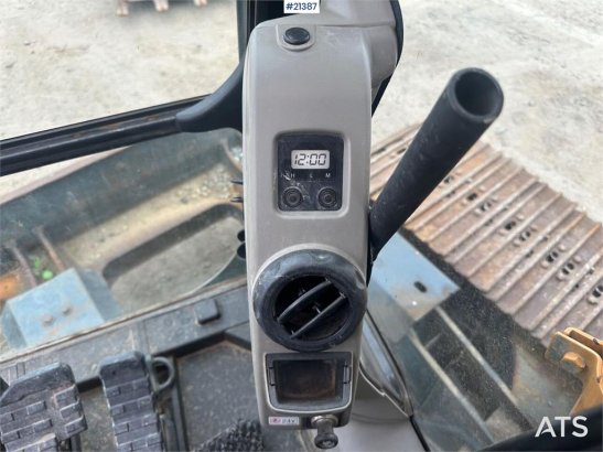 CASE CX130B excavator w/rototilt and two buckets. WATCH CX130B excavator w/rototilt and two buckets. WATCH 2011 2 Crawler ...