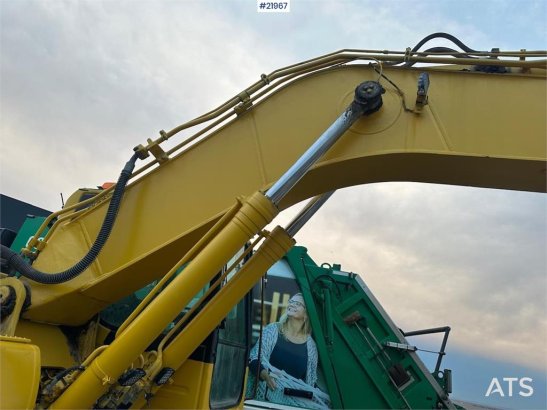 Komatsu PC240LC-8 Crawler Excavator w/ Digger Bucket. PC240LC-8 Crawler Excavator w/ Digger Bucket. 2007 2 Crawler Excavat...