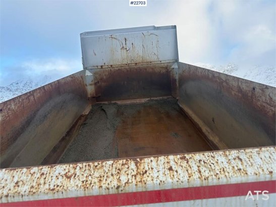 Scania R580 6x2 plow rigged tipper truck w/ plow plate. S R580 6x2 plow rigged tipper truck w/ plow plate. S 2016 2 Tipper...