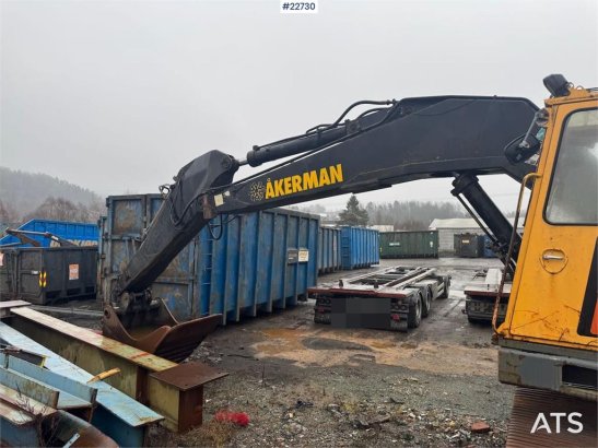 Åkerman H10B crawler excavator with digging bucket. H10B crawler excavator with digging bucket. 2 Crawler Excavators image 28