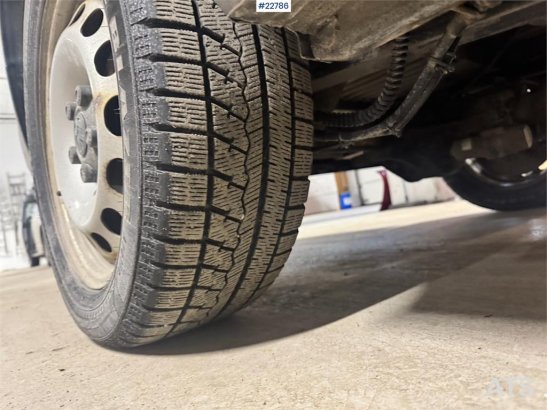 Volkswagen Caddy 4x4 with 2 sets of tires and interior fittin Volkswagen Caddy 4x4 with 2 sets of tires and interior fitti...