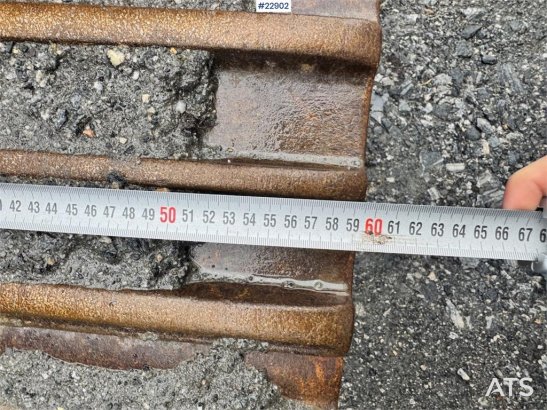 Liebherr R922 crawler excavator with digging bucket and 201 R922 crawler excavator with digging bucket and 201 2014 2 Craw...