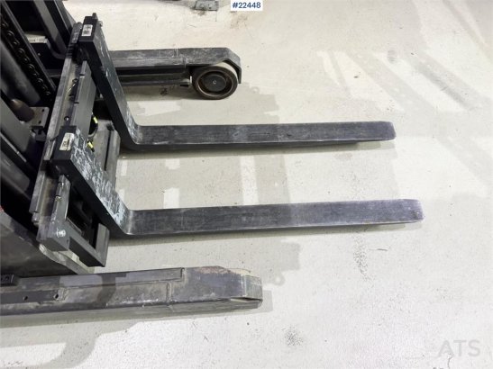 Atlet Tergo Electric Forklift Atlet Tergo Electric Forklift 2013 2 Forklift image 43