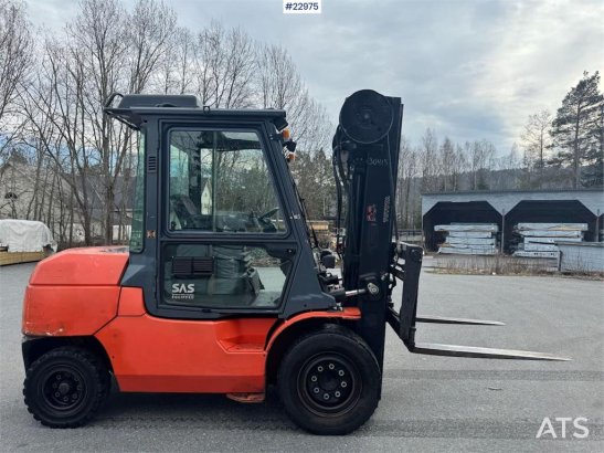Toyota 42-7FD45 forklift – 9355 hours – 5.5 meter lifting 42-7FD45 forklift – 9355 hours – 5.5 meter lifting 2008 2 Forkli...