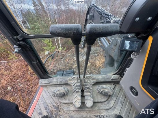 Volvo ECR88D tracked excavator with tilt and bucket. Onl ECR88D tracked excavator with tilt and bucket. Onl 2022 2 Crawler...