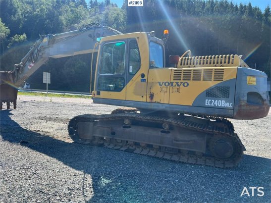 Volvo EC240 nlc Excavator w/ bucket WATCH VIDEO EC240 nlc Excavator w/ bucket WATCH VIDEO 2005 2 Crawler Excavators image 19