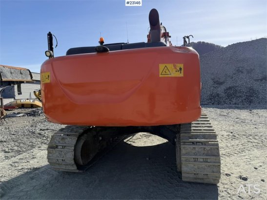 Hitachi ZX290LC-5B excavator with a digging bucket ZX290LC-5B excavator with a digging bucket 2013 2 Crawler Excavators im...
