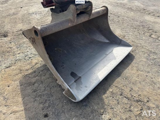 Komatsu PW160-8 Wheel Excavator with tilt and 2 buckets 915 2013 2 Wheeled Excavators image 13