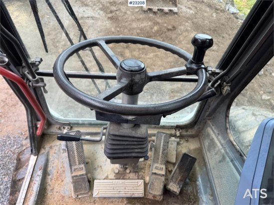 Atlas 1304 w/ 1 backhoe bucket Low Hours! 1304 w/ 1 backhoe bucket Low Hours! 2002 2 Wheeled Excavators image 13