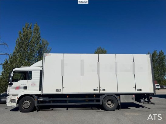 MAN TGM 18.290 4x2 Box Truck – 18 pallets – full side TGM 18.290 4x2 Box Truck – 18 pallets – full side 2020 2 image 13