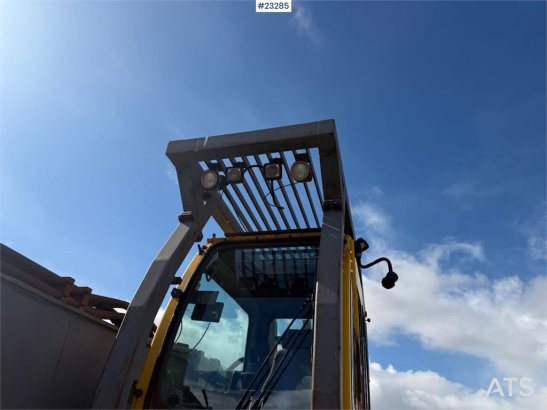 Volvo EC460LC excavator w/ 2 buckets and long boom EC460LC excavator w/ 2 buckets and long boom 2001 2 image 13