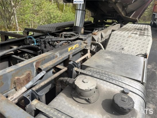 Scania R620 6x2 asphalt truck with a manual tarp and tipp R620 6x2 asphalt truck with a manual tarp and tipp 2008 2 Tipper...