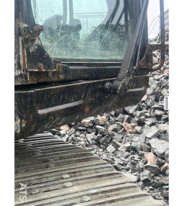 CAT 323FL with tilt and digging bucket 36 2018 2 image 13