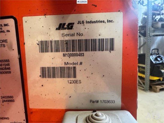JLG 1230ES scissor lift. 230 hours. 1230ES scissor lift. 230 hours. 2016 2 Scissor Lifts image 43