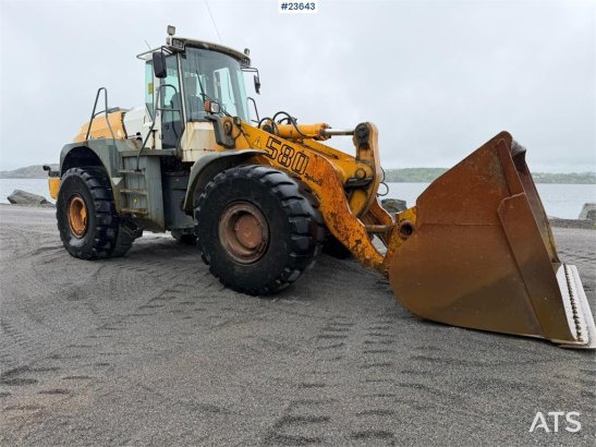Liebherr L580 wheel loader with a gravel bucket, tooth buck L580 wheel loader with a gravel bucket, tooth buck 2006 2 Whee...