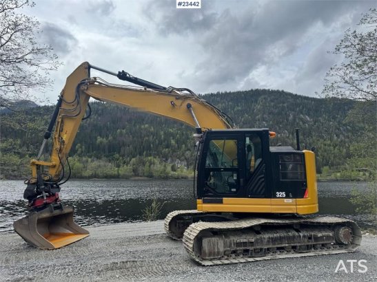 CAT 325FLCR Excavator – 2 Buckets, R8 Rototilt and Mak 38 2017 2 Crawler Excavators image 58