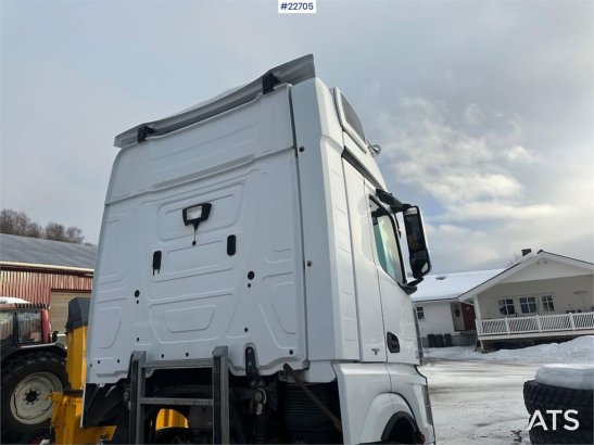 Mercedes-Benz Actros 2551 6x2 Container Truck - ADR Rigged - San Mercedes-Benz Actros 2551 6x2 Container Truck - ADR Rigge...