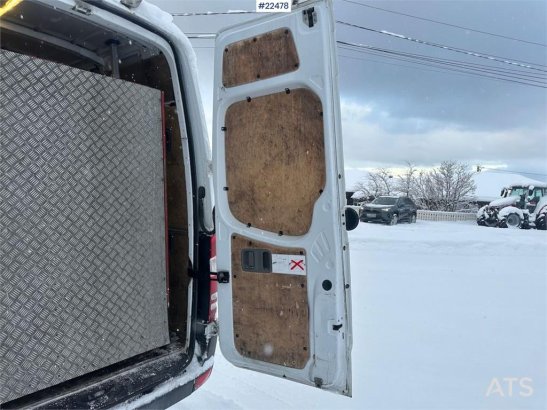 Mercedes-Benz Sprinter 4x2 w/ 2 sets of tires and ramp Mercedes-Benz Sprinter 4x2 w/ 2 sets of tires and ramp 2014 2 Small...