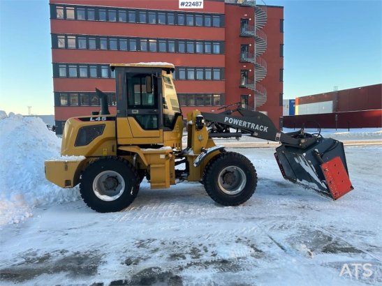 Powertrack L45 wheel loader w/ Flapwing bucket, bucket and pa Powertrack L45 wheel loader w/ Flapwing bucket, bucket and p...