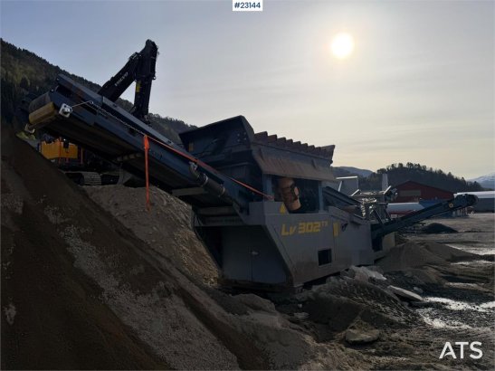 Maskin Mekano LV302 T3 Screening plant with grid, remote control Maskin Mekano LV302 T3 Screening plant with grid, remote ...