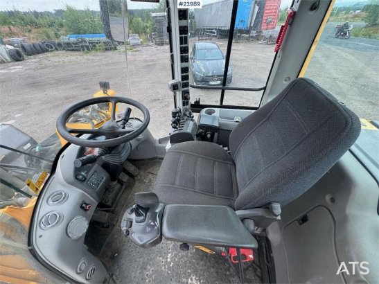 Volvo L90G Wheel Loader – Low Hours – Bucket and Pallet L90G Wheel Loader – Low Hours – Bucket and Pallet 2013 2 Wheel Loa...