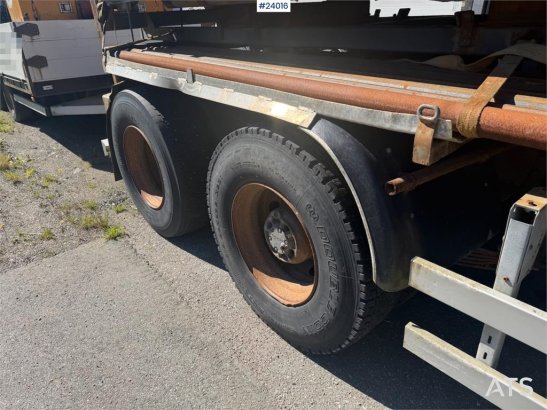 Volvo FL12 380 Tractor Unit with 2000 Vang Trailer FL12 380 Tractor Unit with 2000 Vang Trailer 1995 2 Tractor Units image 13
