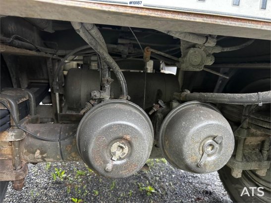 Triolift 3 akslet Triolift 3 akslet 1996 2 Dump trailers image 43