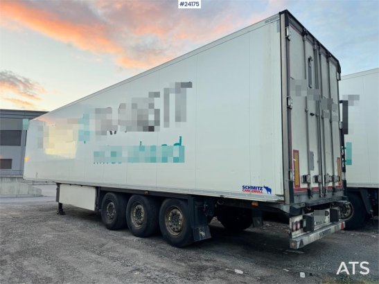Schmitz Cargobull Box Semi-Trailer with Refrigeration/Freezer Unit a Schmitz Cargobull Box Semi-Trailer with Refrigeration...