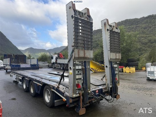 Istrail 3 akslet Low Loader Semi-Trailer with Hydraulic Ra Istrail 3 akslet Low Loader Semi-Trailer with Hydraulic Ra 2018...