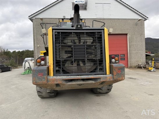 Komatsu WA500-7 wheel loader with a bucket 848 2013 2 Wheel Loaders image 58