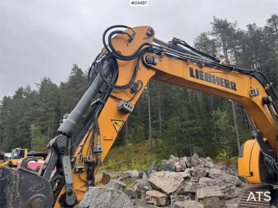 Liebherr R920 K LC Tracked Excavator – 2 Buckets, Tilt & Le R920 K LC Tracked Excavator – 2 Buckets, Tilt & Le 2019 2 Craw...