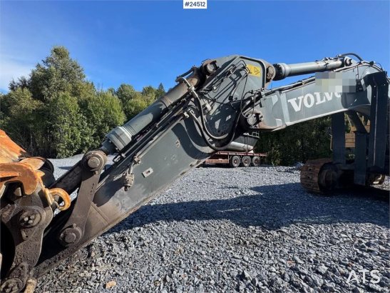 Volvo EC700C Tracked Excavator – Digging Bucket and Soos EC700C Tracked Excavator – Digging Bucket and Soos 2012 2 Crawler...