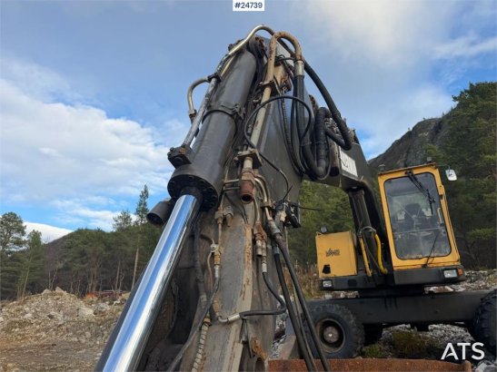 Åkerman EW230 wheeled excavator with two buckets and tiltr EW230 wheeled excavator with two buckets and tiltr 1992 2 Wheel...