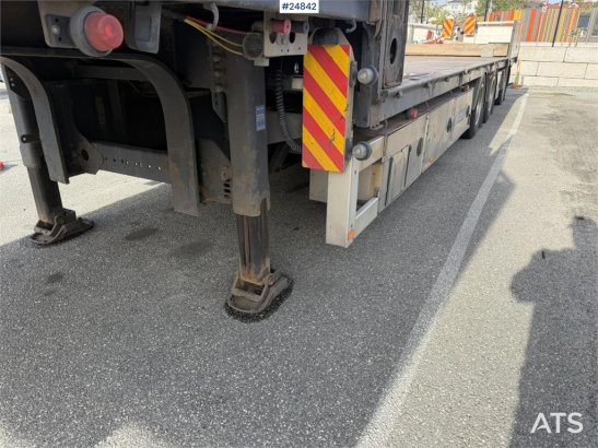 Carnehl 4-axle machinery trailer with 6-metre extension Carnehl 4-axle machinery trailer with 6-metre extension 2017 2 Low...