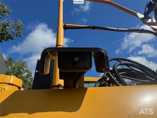 Volvo ECR145EL Tracked excavator with rail wheels – 4,30 ECR145EL Tracked excavator with rail wheels – 4,30 2015 2 Crawler...